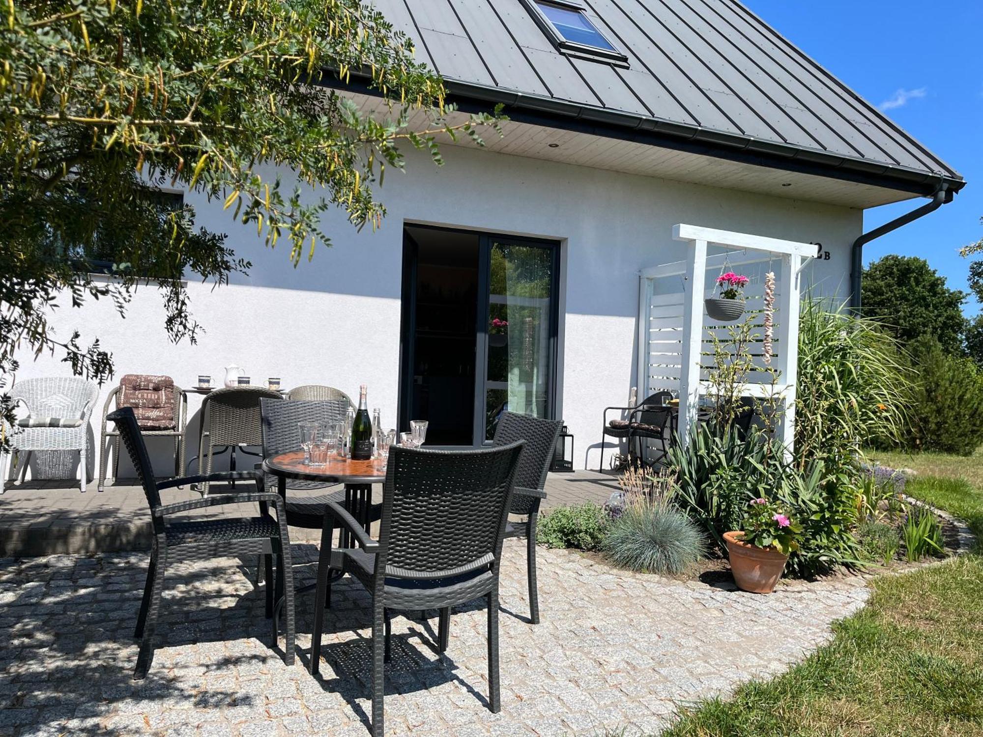 Dom W Trawach Apartment